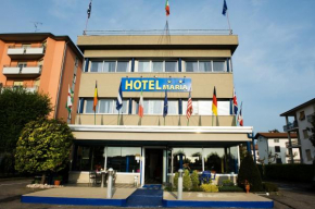 Гостиница Hotel Maria  Луизаго